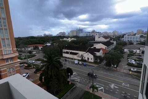 Condo in Coral Gables, Florida, 2 bedrooms  № 2003364 - photo 24