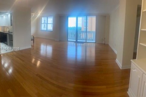 Condo in Coral Gables, Florida, 2 bedrooms  № 2003364