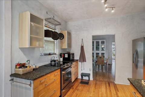 House in Sarasota, Florida 2 bedrooms, 109.07 sq.m. № 2235634 - photo 15