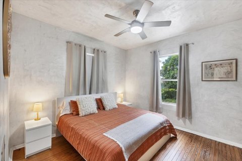 House in Sarasota, Florida 2 bedrooms, 109.07 sq.m. № 2235634 - photo 26