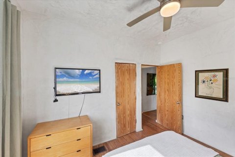 House in Sarasota, Florida 2 bedrooms, 109.07 sq.m. № 2235634 - photo 21