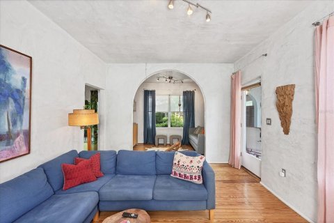 House in Sarasota, Florida 2 bedrooms, 109.07 sq.m. № 2235634 - photo 8