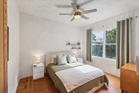 House in Sarasota, Florida 2 bedrooms, 109.07 sq.m. № 2235634 - photo 19