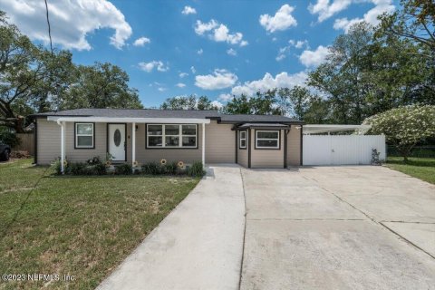 House in Jacksonville, Florida 5 bedrooms, 127.83 sq.m. № 769598 - photo 1