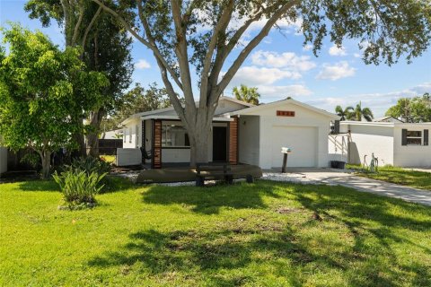 Casa en venta en Saint Petersburg, Florida, 3 dormitorios, 101.36 m2 № 1884626 - foto 2