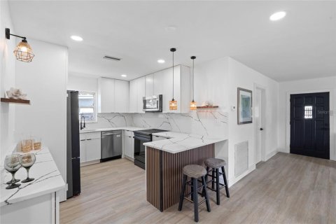 Casa en venta en Saint Petersburg, Florida, 3 dormitorios, 101.36 m2 № 1884626 - foto 9