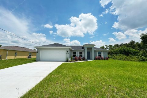 Casa en venta en North Port, Florida, 3 dormitorios, 133.5 m2 № 1835490 - foto 1