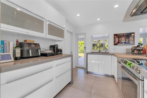 Снять в аренду виллу или дом в Пайнкрест, Флорида 4 спальни, 168.9м2, № 1998450 - фото 15