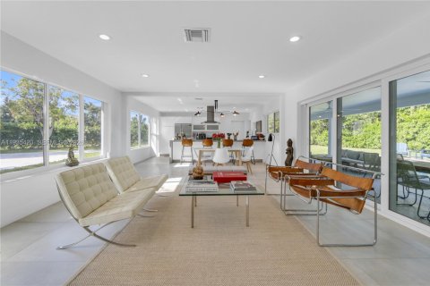 Снять в аренду виллу или дом в Пайнкрест, Флорида 4 спальни, 168.9м2, № 1998450 - фото 6