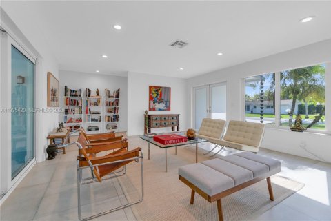 Снять в аренду виллу или дом в Пайнкрест, Флорида 4 спальни, 168.9м2, № 1998450 - фото 4