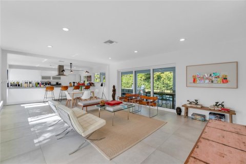 Снять в аренду виллу или дом в Пайнкрест, Флорида 4 спальни, 168.9м2, № 1998450 - фото 5