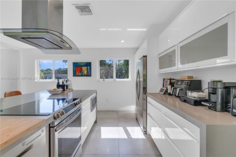 Снять в аренду виллу или дом в Пайнкрест, Флорида 4 спальни, 168.9м2, № 1998450 - фото 16