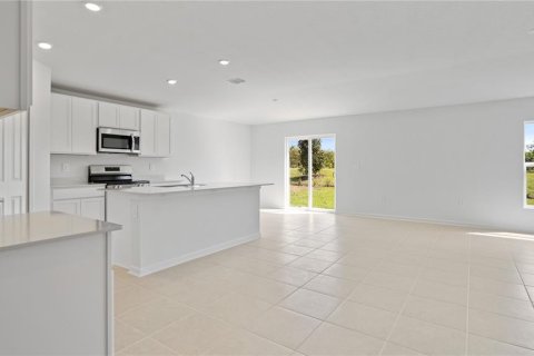 Casa en venta en Eustis, Florida, 4 dormitorios, 169.45 m2 № 2385692 - foto 4