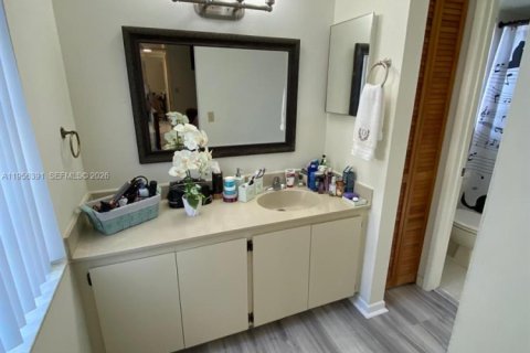 Condominio en alquiler en Miami, Florida, 3 dormitorios, 106.84 m2 № 2011655 - foto 26