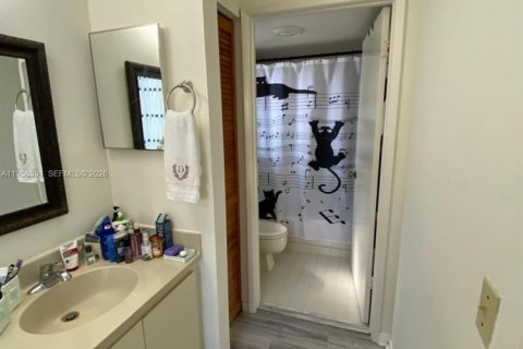 Condominio en alquiler en Miami, Florida, 3 dormitorios, 106.84 m2 № 2011655 - foto 27