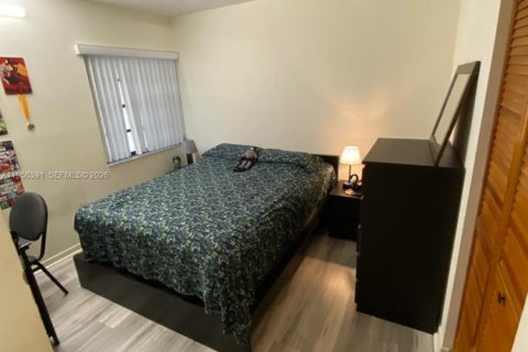 Condominio en alquiler en Miami, Florida, 3 dormitorios, 106.84 m2 № 2011655 - foto 16