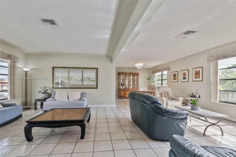 Casa en venta en Miami, Florida, 2 dormitorios, 118.36 m2 № 1848278 - foto 7