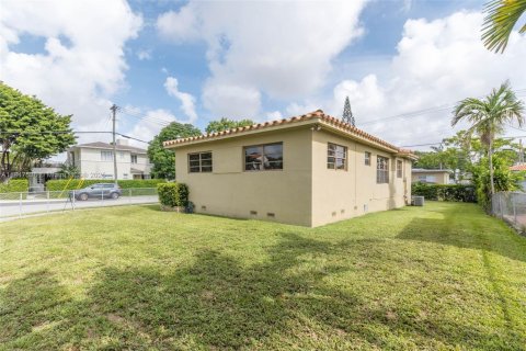 Casa en venta en Miami, Florida, 2 dormitorios, 118.36 m2 № 1848278 - foto 20