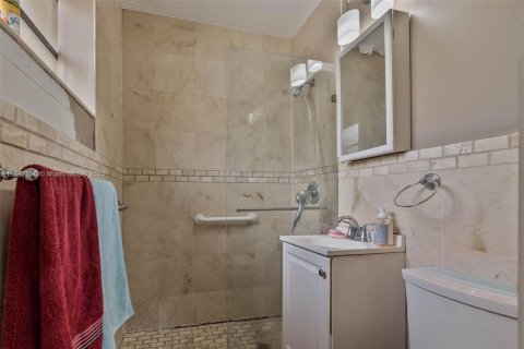 Casa en venta en Miami, Florida, 2 dormitorios, 118.36 m2 № 1848278 - foto 16