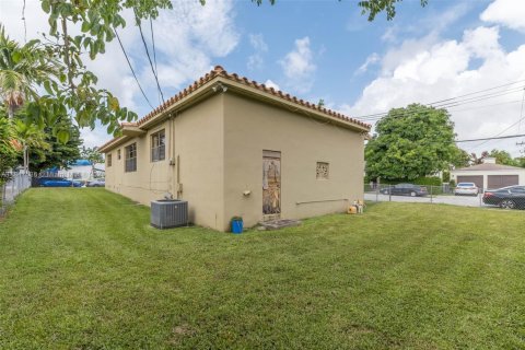 Casa en venta en Miami, Florida, 2 dormitorios, 118.36 m2 № 1848278 - foto 21