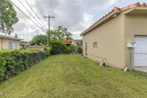 Casa en venta en Miami, Florida, 2 dormitorios, 118.36 m2 № 1848278 - foto 24