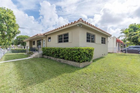 Casa en venta en Miami, Florida, 2 dormitorios, 118.36 m2 № 1848278 - foto 2