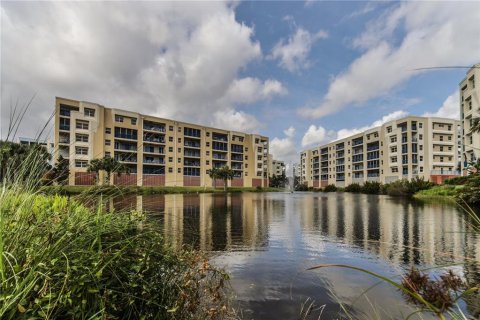 Condo à New Smyrna Beach, Floride, 2 chambres № 2403519