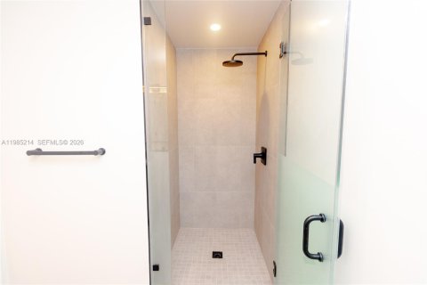 Copropriété à louer à Miami, Floride: 1 chambre, 61.22 m2 № 2046924 - photo 8