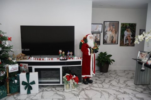 Casa en venta en Miami, Florida, 3 dormitorios, 153.38 m2 № 1993703 - foto 14