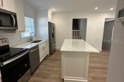 Villa ou maison à louer à Ocala, Floride: 5 chambres, 250.84 m2 № 2229690 - photo 10