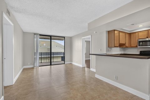 Copropriété à louer à West Palm Beach, Floride: 2 chambres, 67.63 m2 № 2387760 - photo 11