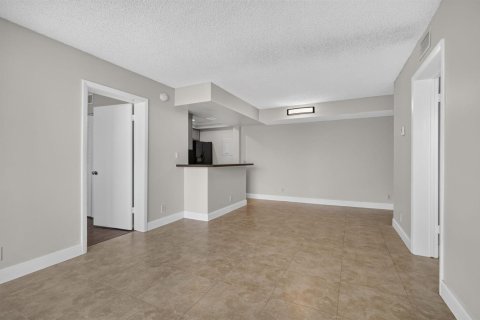 Copropriété à louer à West Palm Beach, Floride: 2 chambres, 67.63 m2 № 2387760 - photo 14