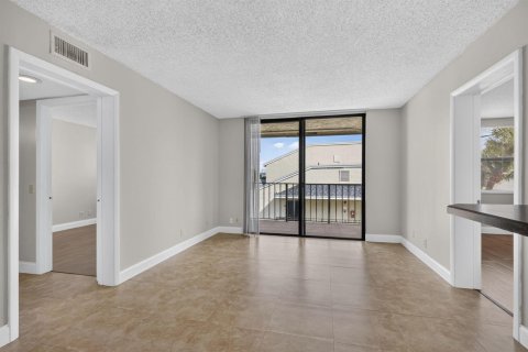 Copropriété à louer à West Palm Beach, Floride: 2 chambres, 67.63 m2 № 2387760 - photo 22