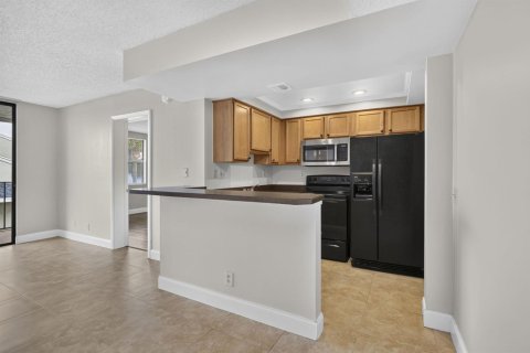 Copropriété à louer à West Palm Beach, Floride: 2 chambres, 67.63 m2 № 2387760 - photo 12