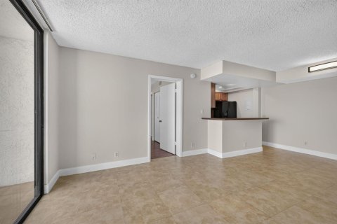 Copropriété à louer à West Palm Beach, Floride: 2 chambres, 67.63 m2 № 2387760 - photo 20