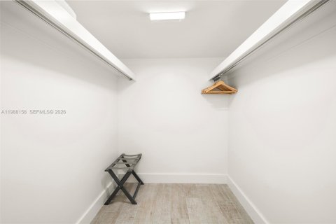 Condo in Miami Beach, Florida, 3 bedrooms  № 2052693 - photo 20