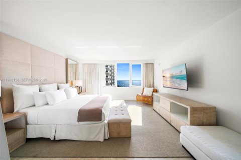 Condo in Miami Beach, Florida, 3 bedrooms  № 2052693 - photo 17