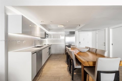 Condo in Miami Beach, Florida, 3 bedrooms  № 2052693 - photo 8