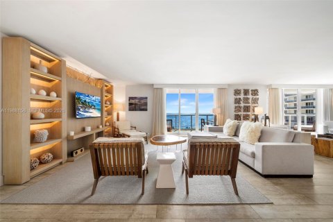 Condo in Miami Beach, Florida, 3 bedrooms  № 2052693