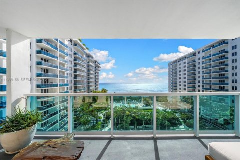 Condo in Miami Beach, Florida, 3 bedrooms  № 2052693 - photo 9