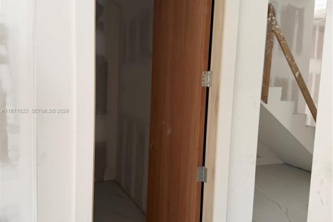 Villa ou maison à vendre à Pinecrest, Floride: 10 chambres № 1977310 - photo 21