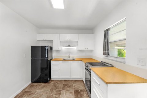 House in Palmetto, Florida 2 bedrooms, 66.89 sq.m. № 2396380 - photo 7