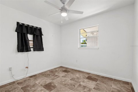House in Palmetto, Florida 2 bedrooms, 66.89 sq.m. № 2396380 - photo 15