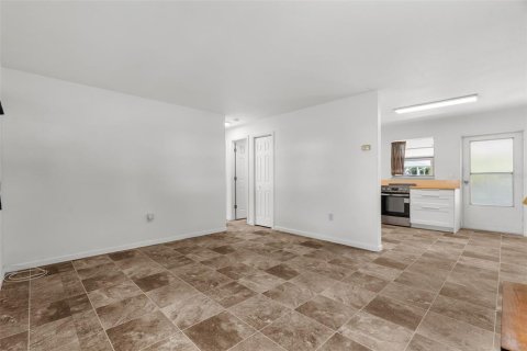 House in Palmetto, Florida 2 bedrooms, 66.89 sq.m. № 2396380 - photo 12