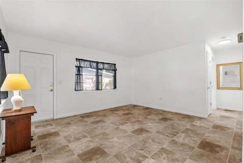 House in Palmetto, Florida 2 bedrooms, 66.89 sq.m. № 2396380 - photo 11