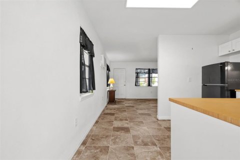 House in Palmetto, Florida 2 bedrooms, 66.89 sq.m. № 2396380 - photo 6