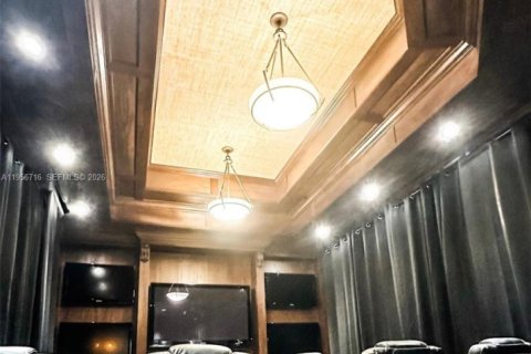 Casa en venta en Miami, Florida, 6 dormitorios, 860.65 m2 № 2020938 - foto 25