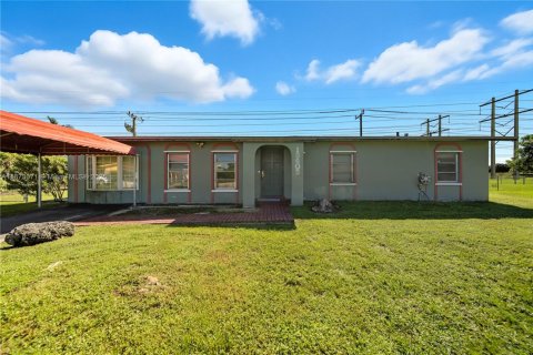 Villa ou maison à vendre à Miami, Floride: 4 chambres, 142.79 m2 № 1921127 - photo 24