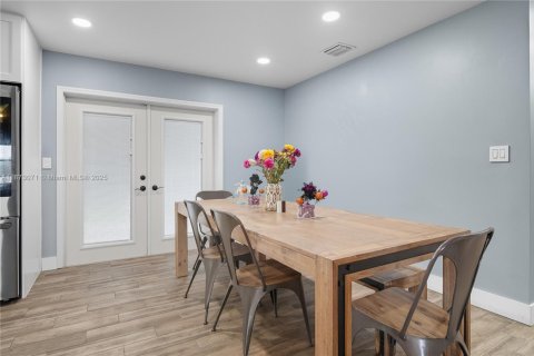 Villa ou maison à vendre à Miami, Floride: 4 chambres, 142.79 m2 № 1921127 - photo 9