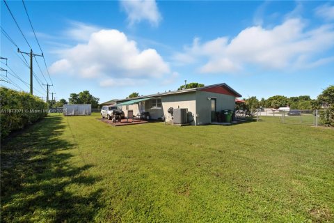 Villa ou maison à vendre à Miami, Floride: 4 chambres, 142.79 m2 № 1921127 - photo 18